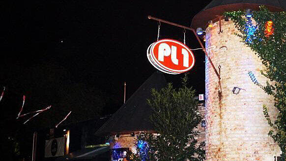Im Club „PL1“entdecken Mutter und Tochter den brutalen Täter. Im Club „PL1“entdecken Mutter und Tochter den brutalen Täter.