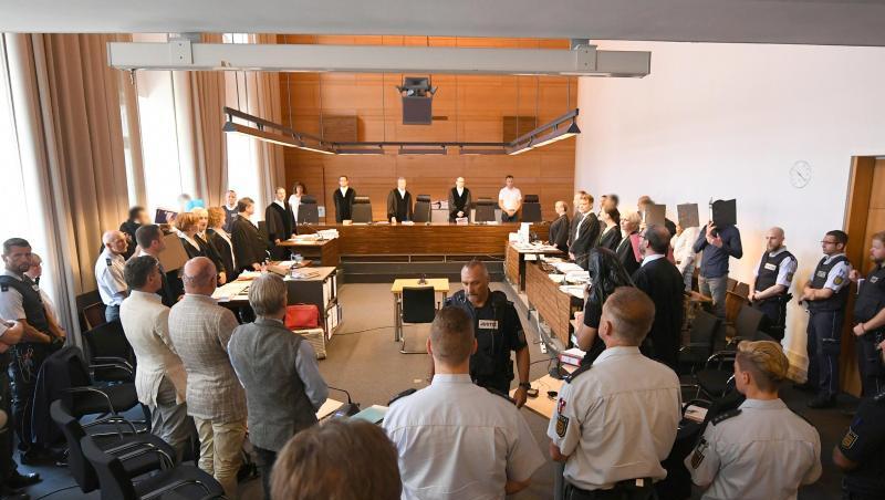 Der Prozess um die Gruppenvergewaltigung vor einer Freiburger Diskothek wird mit einer Vernehmung der Angeklagten fortgesetzt. Der Prozess um die Gruppenvergewaltigung vor einer Freiburger Diskothek wird mit einer Vernehmung der Angeklagten fortgesetzt.