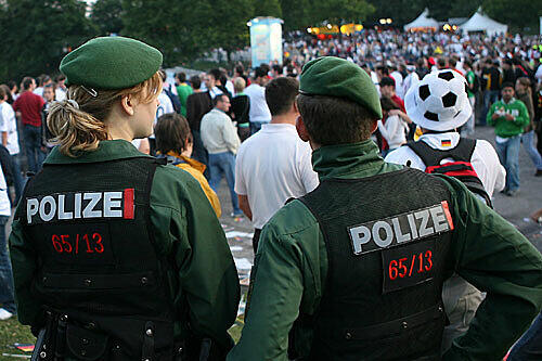 Deutsche Polizisten während der Fußball-WM 2006
