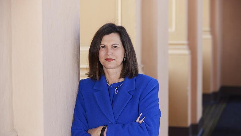 "Wenn man Artikel 1 des Grundgesetzes nicht schon hätte, müsste man ihn gerade jetzt erfinden", sagt Ilse Aigner im Gespräch mit der AZ.