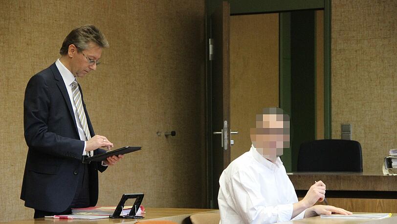 Computer-Betrüger: David J.bestellte, ohne zu bezahlen. Computer-Betrüger: David J.bestellte, ohne zu bezahlen.