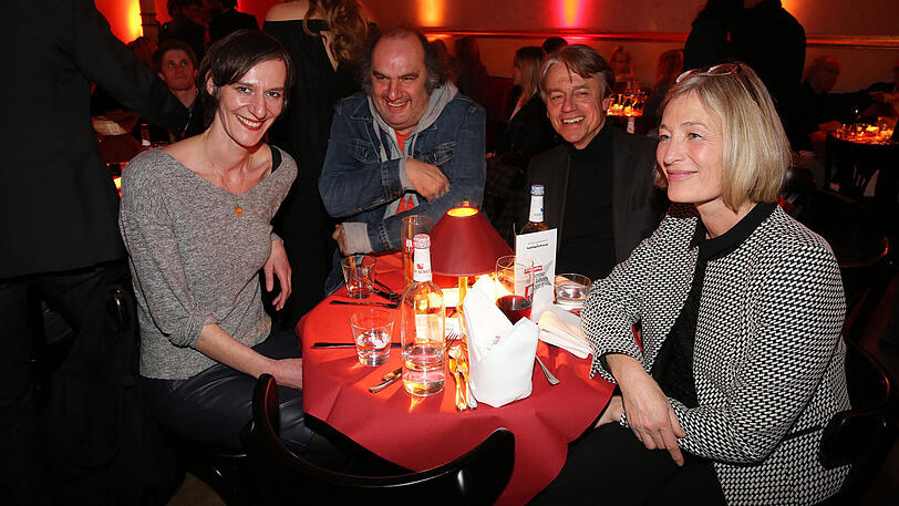 Matthias Lilienthal (Kammerspiele) und Michael Thoss (Allianz Kulturstiftung) in charmanter Begleitung