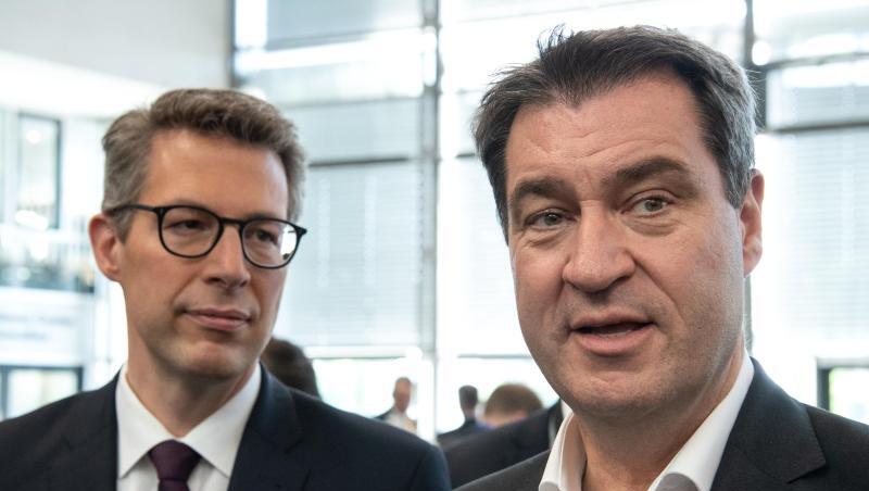 Markus Blume (l.), CSU-Generalsekretär, und Markus Söder (CSU), Ministerpräsident von Bayern. Foto: Sina Schuldt/Archivbild Markus Blume (l.), CSU-Generalsekretär, und Markus Söder (CSU), Ministerpräsident von Bayern. Foto: Sina Schuldt/Archivbild
