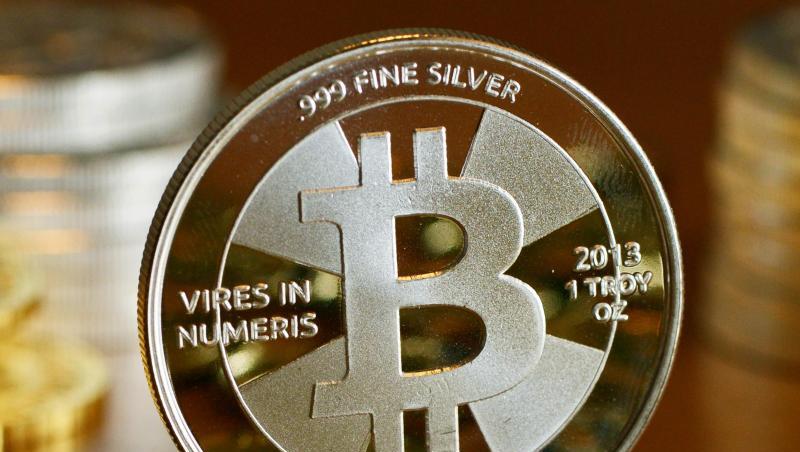 Wer Bitcoins hält, kann sich freuen: Der Kurs der Kryptowährung ist nach oben geschnellt. Wer Bitcoins hält, kann sich freuen: Der Kurs der Kryptowährung ist nach oben geschnellt.