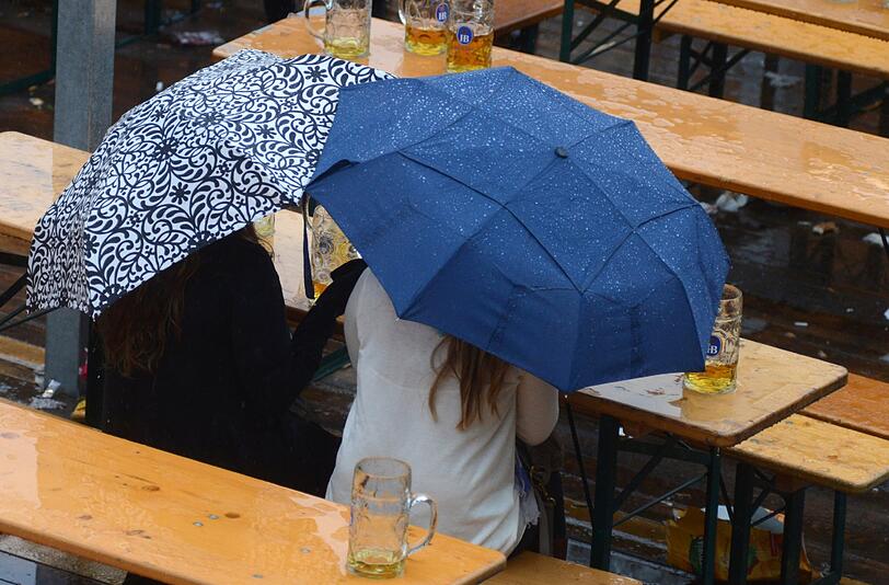 ...in den Biergarten!