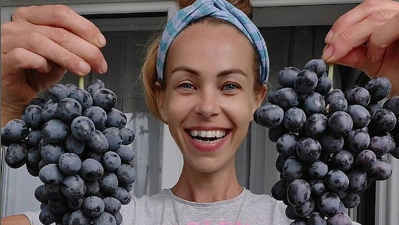 Die russische Influencerin ist nach Angaben ihrer Mutter im Alter von 39 Jahren in Thailand gestorben.