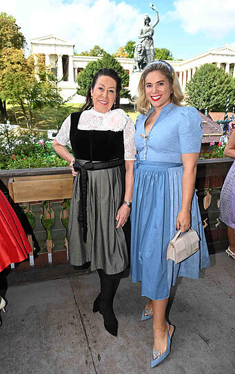 Bei strahlendem Sonnenschein besuchte Martina Buckenmaier mit ihrer Tochter Mona den CeU Ladies Wiesn Lunch.