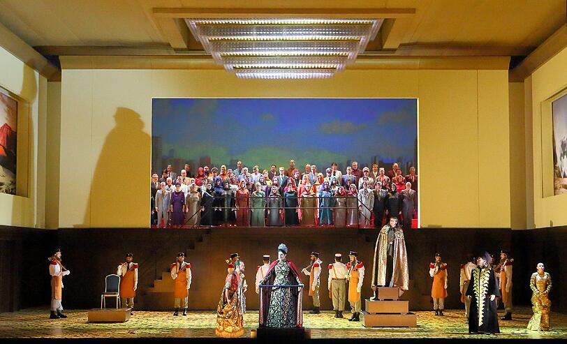 Rossinis "Semiramide" in der Inszenierung von David Alden im Nationaltheater.