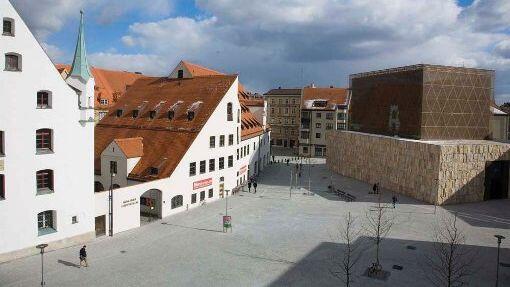 Lion Feuchtwangers Leben ist Thema im Stadtarchiv.