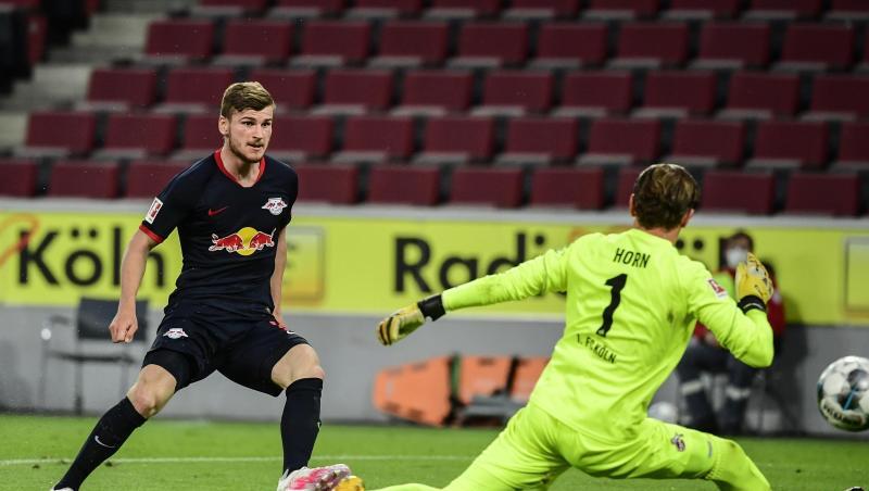 Timo Werner (l) soll vor einem Wechsel zum FC Chelsea stehen. Timo Werner (l) soll vor einem Wechsel zum FC Chelsea stehen.