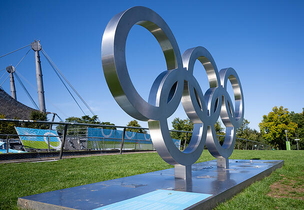 Die olympischen Ringe im Olympiapark. Die olympischen Ringe im Olympiapark.