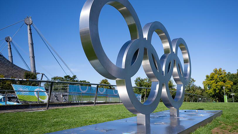 Die olympischen Ringe im Olympiapark. Die olympischen Ringe im Olympiapark.