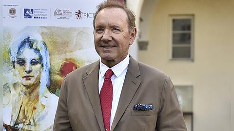 Kevin Spacey meldet sich mit einer neuen Fernsehrolle zur&uuml;ck.