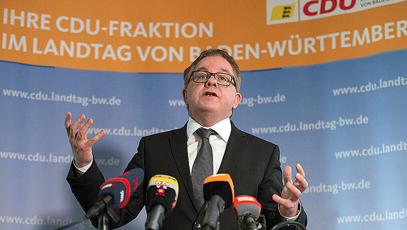 Der CDU-Landtagsfraktionsvorsitzende Wolf sagte, Differenzen gebe es etwa im künftigen Umgang mit der Gemeinschaftsschule, der Verkehrspolitik und in der inneren Sicherheit. Der CDU-Landtagsfraktionsvorsitzende Wolf sagte, Differenzen gebe es etwa im künftigen Umgang mit der Gemeinschaftsschule, der Verkehrspolitik und in der inneren Sicherheit.