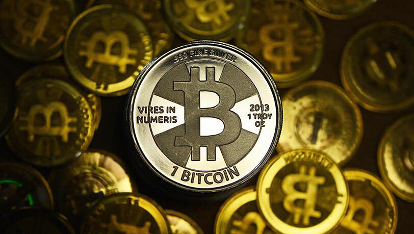 Der Bitcoin ist eine digitale Währung, die im Internet entstanden ist. Sie ist seit 2009 im Umlauf. Der Bitcoin ist eine digitale Währung, die im Internet entstanden ist. Sie ist seit 2009 im Umlauf.