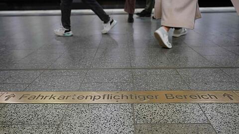 Die Landesregierungen von Berlin und Bremen hatten bei der Justizministerkonferenz im vergangenen Juni einen Antrag zur Entkriminalisierung des Fahrens ohne Fahrschein eingereicht.