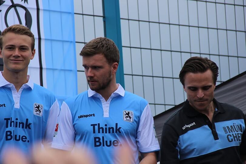 Weitere Bilder von der Präsentation der Zweitliga-Profis vom TSV 1860 München beim Löwen-Fanfest