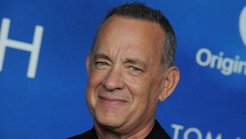 Tom Hanks hat für ein ganz besonderes Hochzeitsfoto gesorgt.