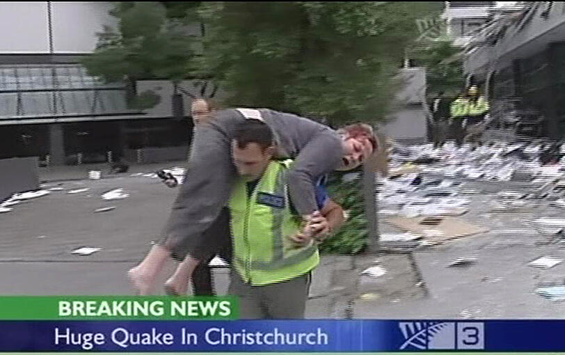 Ein Erdbeben der Stärke 6,3 hat in der neuseeländischen Metropole Christchurch mindestens 65 Menschen das Leben gekostet und schwere Zerstörungen angerichtet. Die Bilder von der schrecklichen Katastrophe.