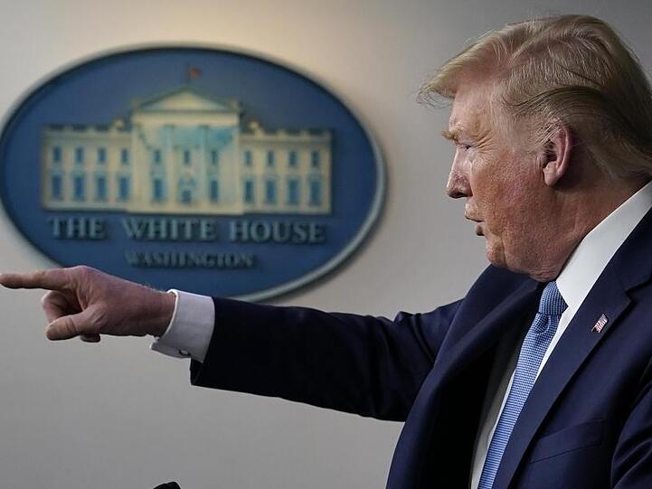 US-Präident Donald Trump kündigte weitere Corona-Hilfen an.