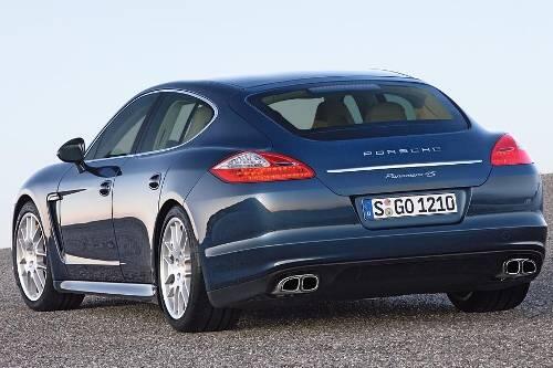 Starker Abgang: die Heckpartie des Porsche Panamera.