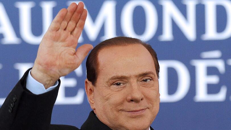 Hoffentlich meint er es ernst: Berlusconis angekündigter Rücktritt ist eine der besten Nachrichten seit langem – für Italien, für die Europäische Union, für die Wirtschaft und für die Demokratie. Hoffentlich meint er es ernst: Berlusconis angekündigter Rücktritt ist eine der besten Nachrichten seit langem – für Italien, für die Europäische Union, für die Wirtschaft und für die Demokratie.