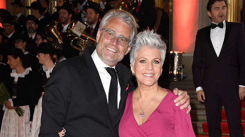 Birgit Schrowange mit Freund Frank Spothelfer beim 25. Leipziger Opernball 2019