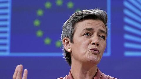 Margrethe Vestager, Vizepräsidentin der Europäischen Kommission, spricht während einer Video-Pressekonferenz in der EU-Zentrale. Foto: Kenzo Tribouillard/AFP Pool/AP/dpa/Archivbild
