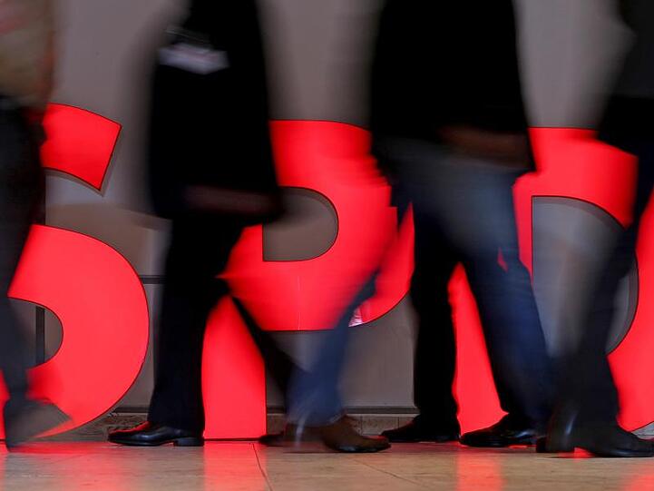 Alle Gliederungen der SPD sollen von nun an von je einem Mann und einer Frau geführt werden.