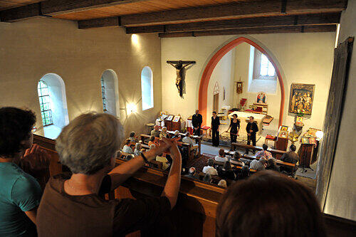 Nürnbergs Burg beherbergte für kurze Zeit die ganze Welt der Flötentöne: Konzert zur &bdquo;musikalischen Wanderung&ldquo; in der Walpurgiskapelle.