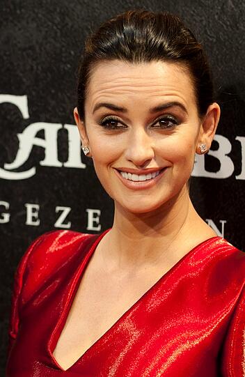 Immer ein Lächeln im Gesicht: Penélope Cruz auf der Premiere zu "Fluch der Karibik 4" in München.