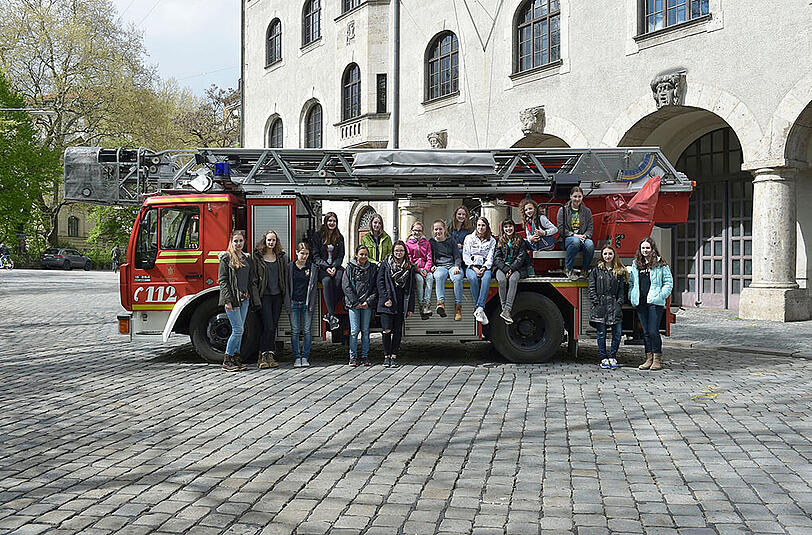 Bilder vom "Girls Day 2016" bei der Berufsfeuerwehr München.