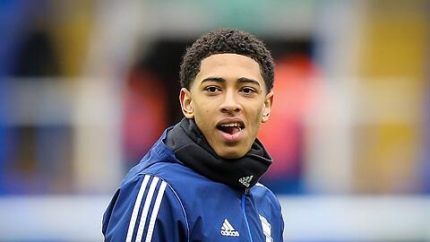 Im Werben um Jude Bellingham ist Borussia Dortmund nicht allein: Neben dem FC Bayern soll auch Manchester United an einer Verpflichtung des 16-Jährigen interessiert sein.
