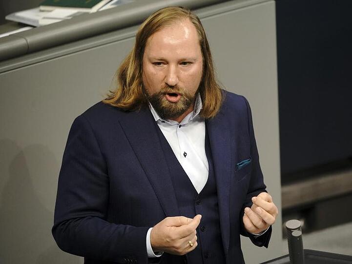 "Wir rufen Union und SPD jetzt auf, die steuerliche Förderung der Gebäudesanierung so auszugestalten, dass sie wirklich dem Klima nützt", sagt Anton Hofreiter.