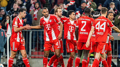 An allen f&uuml;nf Toren beteiligt: Fl&uuml;gelflitzer Luis D&iacute;az.