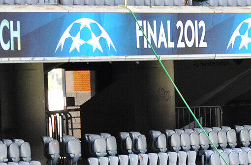 Neue Beleuchtung, neuer Name, und auch sonst ändert sich viel: Zum Champions-League-Finale bekommt die Allianz Arena ein neues Kleid. Wir haben uns schon vorab einmal umgesehen. Ein kleiner Bilder-Rundgang