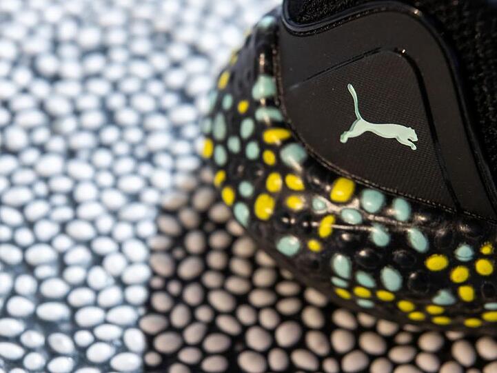 Das Logo von Puma auf einem Schuh. Foto: Daniel Karmann