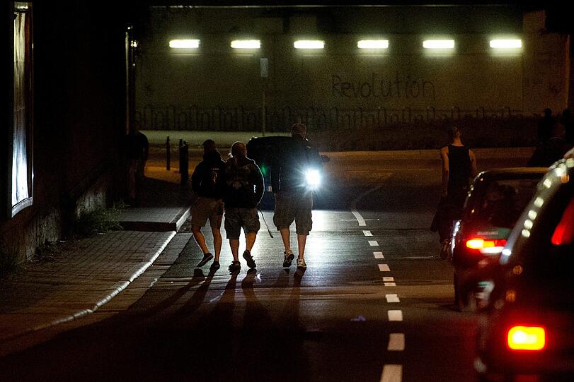 Wieder rechte Krawalle im sächsischen heidenau. Die Bilder von Samstagnacht.