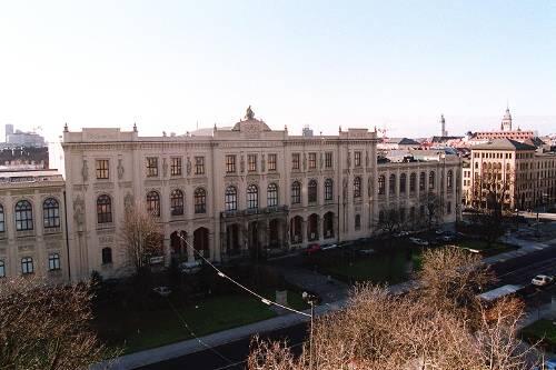 Im Völkerkundemuseum wird außereuropäische Kunst als ethnografisches Dokument gezeigt, und nicht um ihrer Schönheit willen.