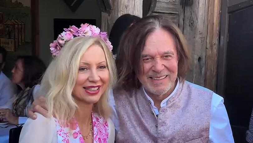 Seit über 30 Jahren glücklich verheiratet: Ramona und Jürgen Drews. Seit über 30 Jahren glücklich verheiratet: Ramona und Jürgen Drews.