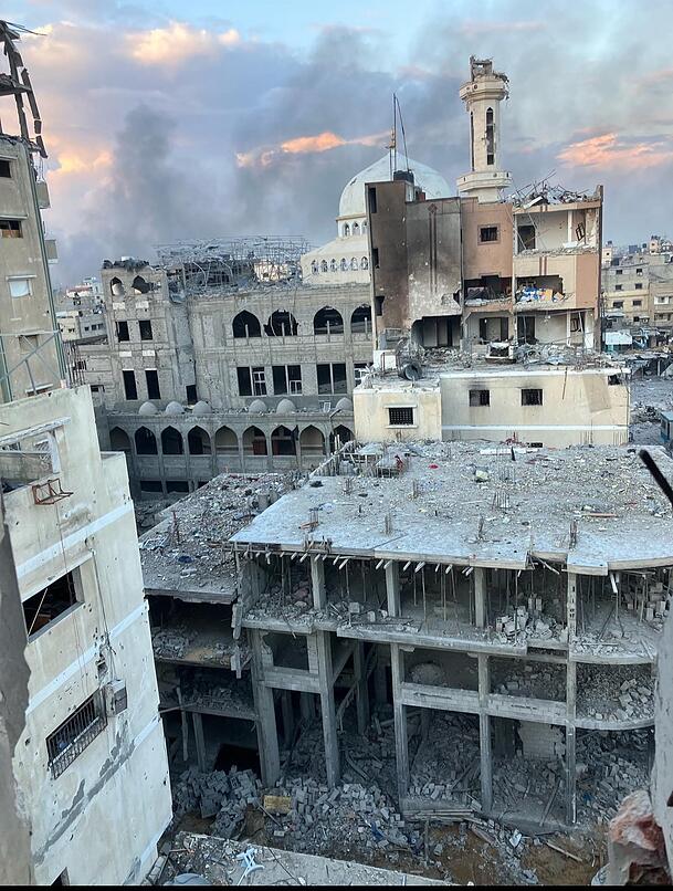 Die Stadt Gaza gleicht bereits wenige Wochen nach Israels Militäroffensive einem Trümmerhaufen. Die Stadt Gaza gleicht bereits wenige Wochen nach Israels Militäroffensive einem Trümmerhaufen.