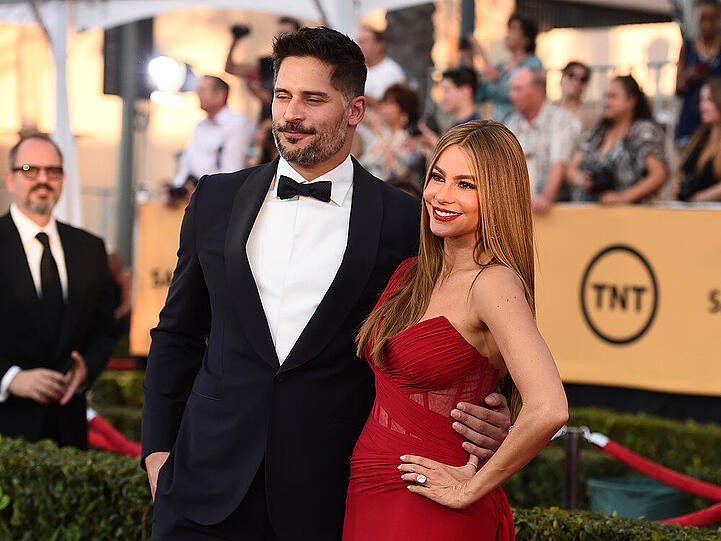 Wer strahlt mehr: Sofia Vergara oder der riesige Klunker an ihrem Ringfinger?