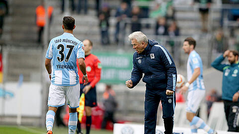 Ein langer Ball mit Folgen: Youngster Sertan Yegenoglu patzte in der zweiten Minute, wie Trainer Benno Möhlmann wusste - Fürth nutzte die Chance zud traf zum entscheidenden 1:0 gegen die Löwen.