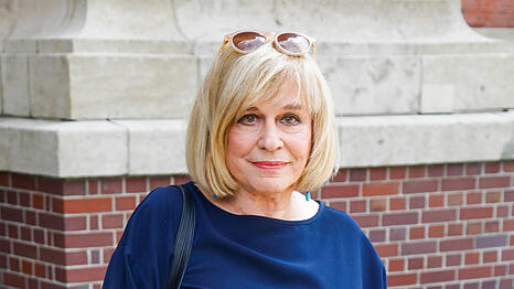 Schlager-Ikone Mary Roos spricht &uuml;ber Vorw&uuml;rfe ihrer Familie.