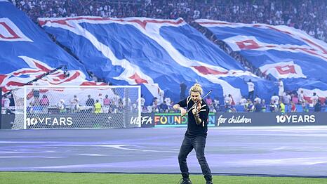 Wo kaufen M&uuml;nchner Fans ihre Tickets? Zum Beispiel f&uuml;r David Garett &ndash; hier bei einem Kurzauftritt in der Allianz Arena in M&uuml;nchen 2025.