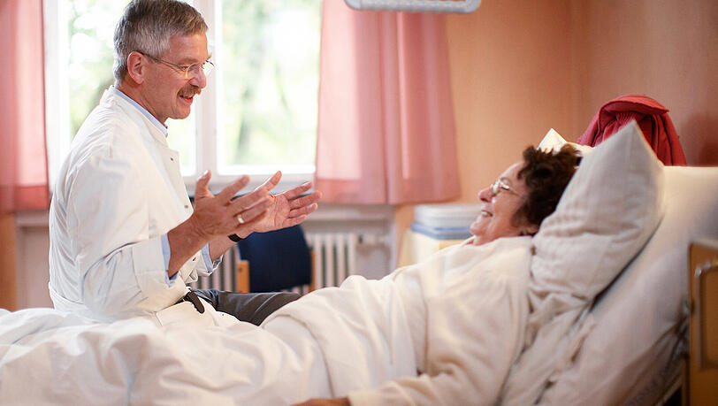 Nie mehr krank sein? Die Zusatzbeiträge für den Arbeitnehmer sind bei vielen Krankenkassen angestiegen. Nie mehr krank sein? Die Zusatzbeiträge für den Arbeitnehmer sind bei vielen Krankenkassen angestiegen.