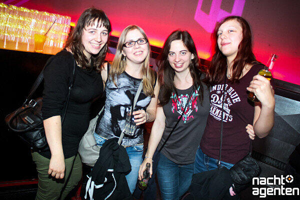 Die besten Party-Bilder vom Freitag. Hier im Neuraum.