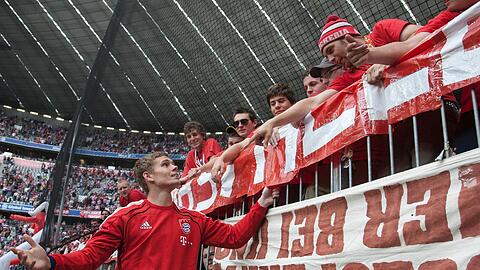 Beim letzten Saisonspiel verabschiedete sich Thomas Kraft von den Bayern-Fans. Der Torwart spielt ab nächster Saison beim Aufsteiger Hertha BSC Berlin.