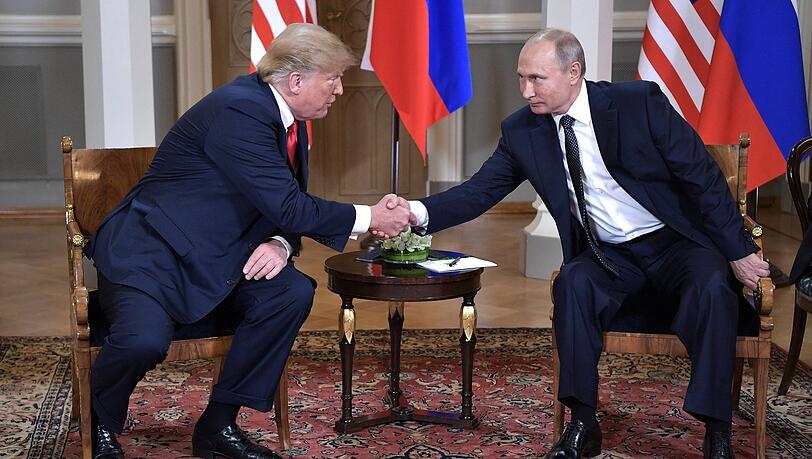 Vor fast zehn Jahren noch ganz einvernehmlich: Donald Trump und Wladimir Putin (li.). Vor fast zehn Jahren noch ganz einvernehmlich: Donald Trump und Wladimir Putin (li.).