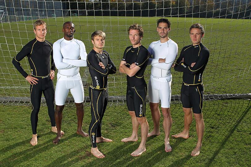 Die Löwen in Kompressionsbekleidung: Der Hersteller "Skins" rüstet den TSV 1860 auch weiterhin mit Funktions-Unterwäsche aus. Die Bilder vom Fotoshooting.